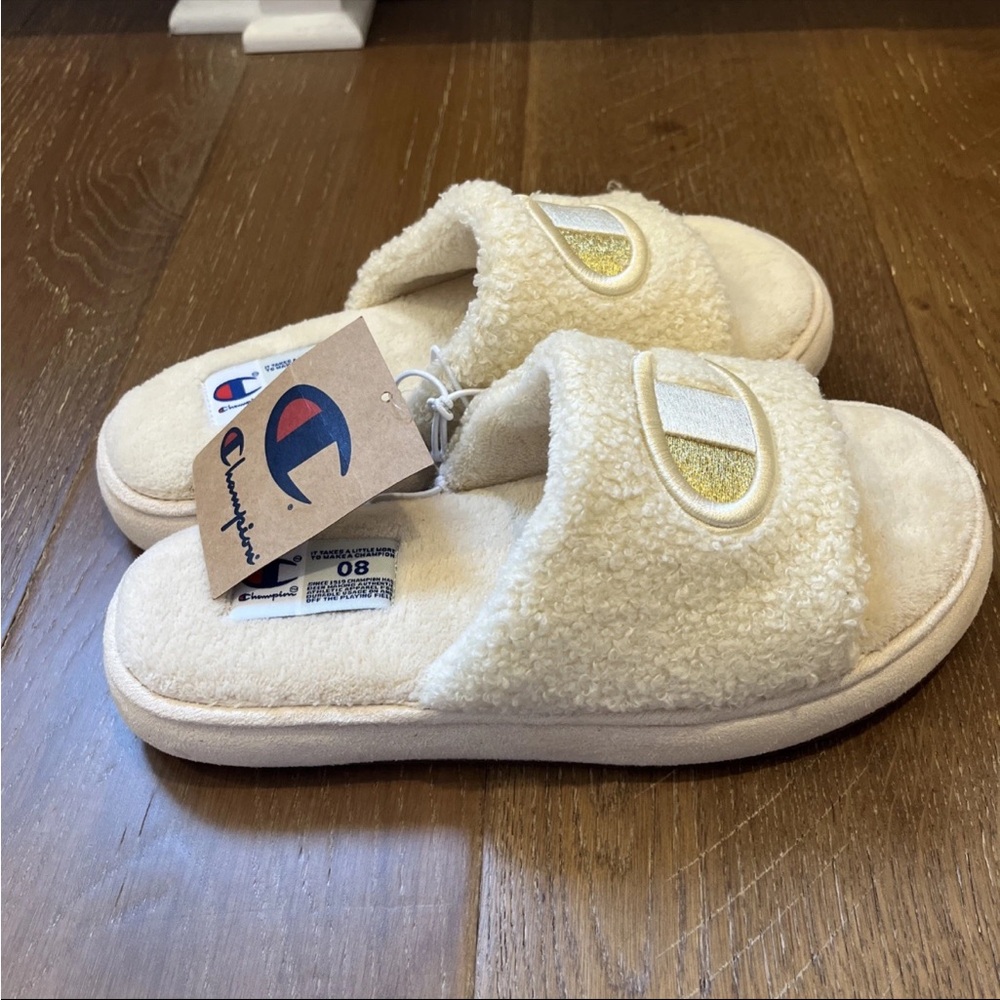 CHAMPION Women's Plush Cozy Slippers sz 8  Beige Khaki Gum CP101828W